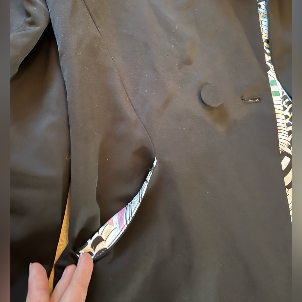 Blazer - Picture 7 of 7